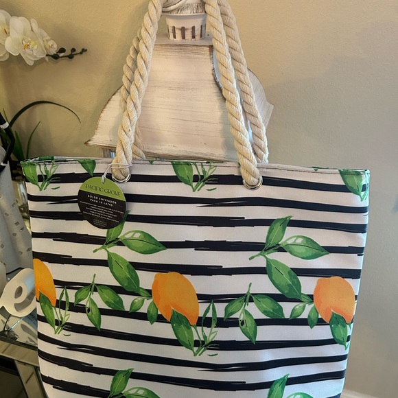 Cooler Tote - Picture 1 of 5